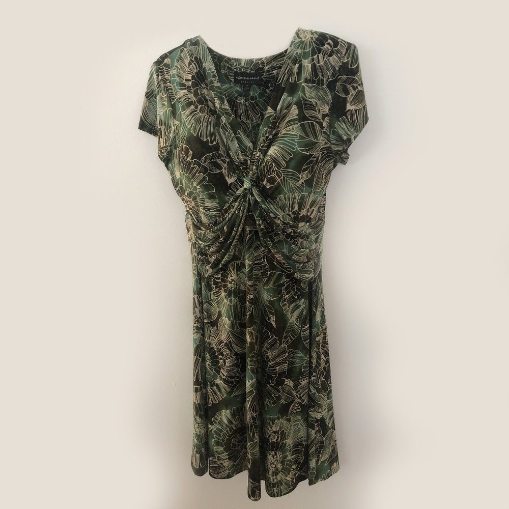 Connected Apparel Midi Dress Green